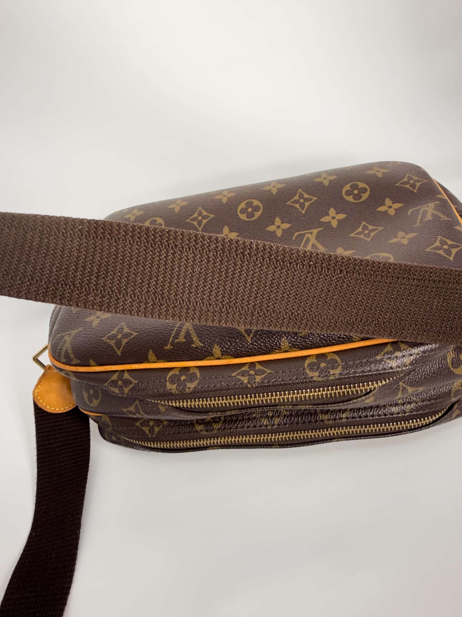 Louis Vuitton Reporter MM in Monogram