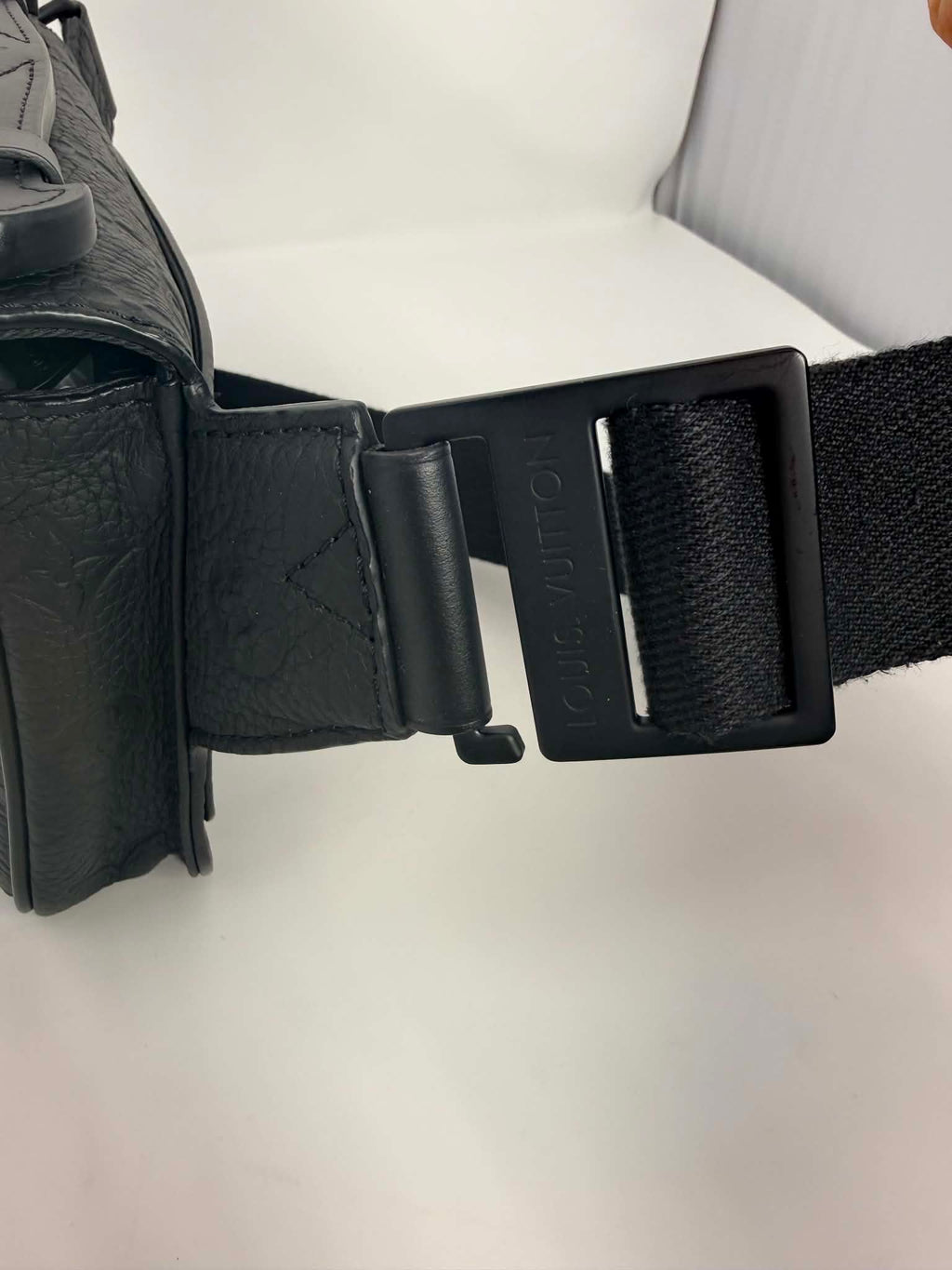 Louis Vuitton S Lock Sling Bag in black Taurillon leather