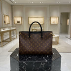 Louis Vuitton Pallas Noir MM