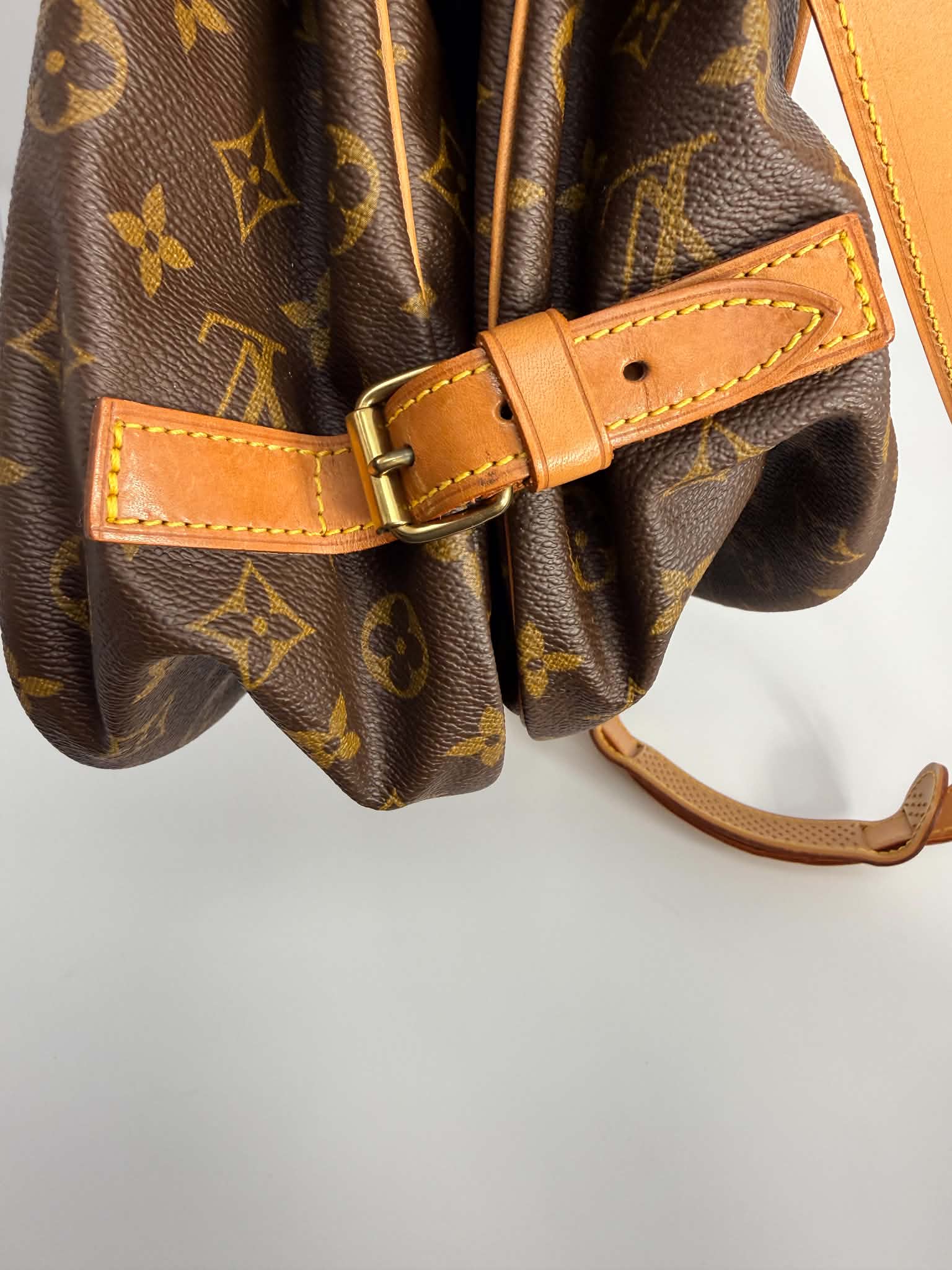 Louis Vuitton Saumar 30 in Monogram