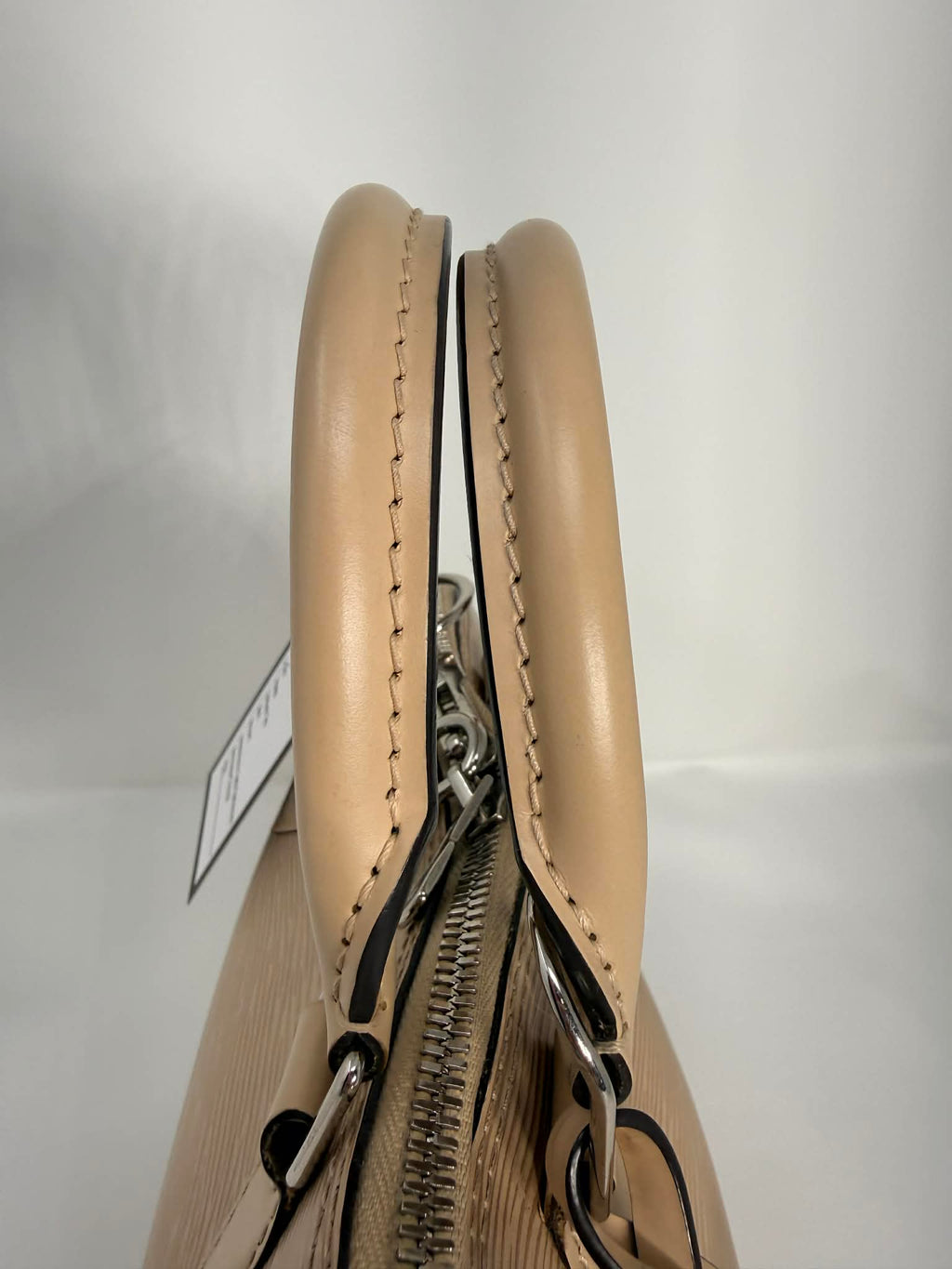 Louis Vuitton Alma MM Epi Tan