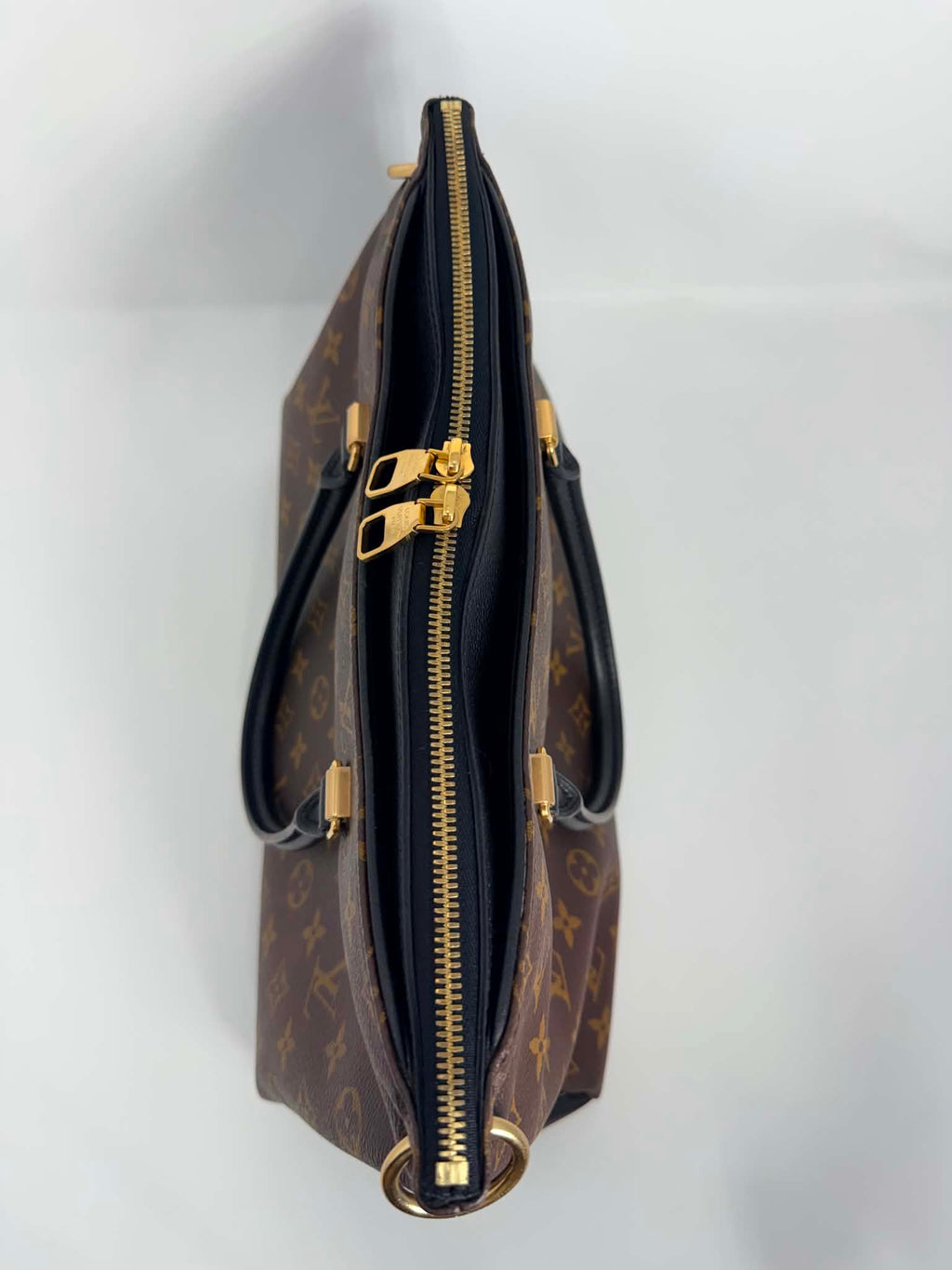 Louis Vuitton Pallas Noir MM