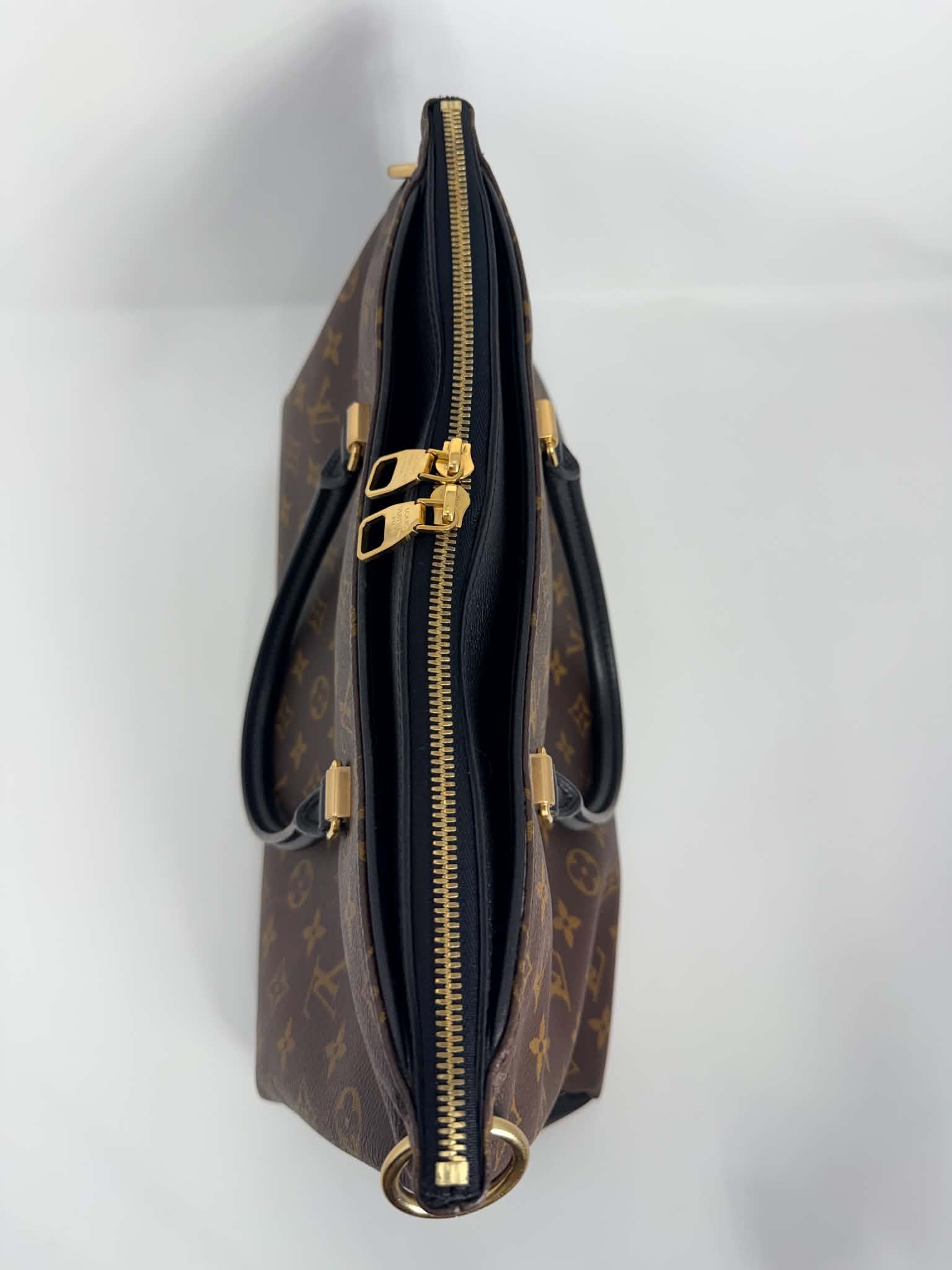 Louis Vuitton Pallas Noir MM
