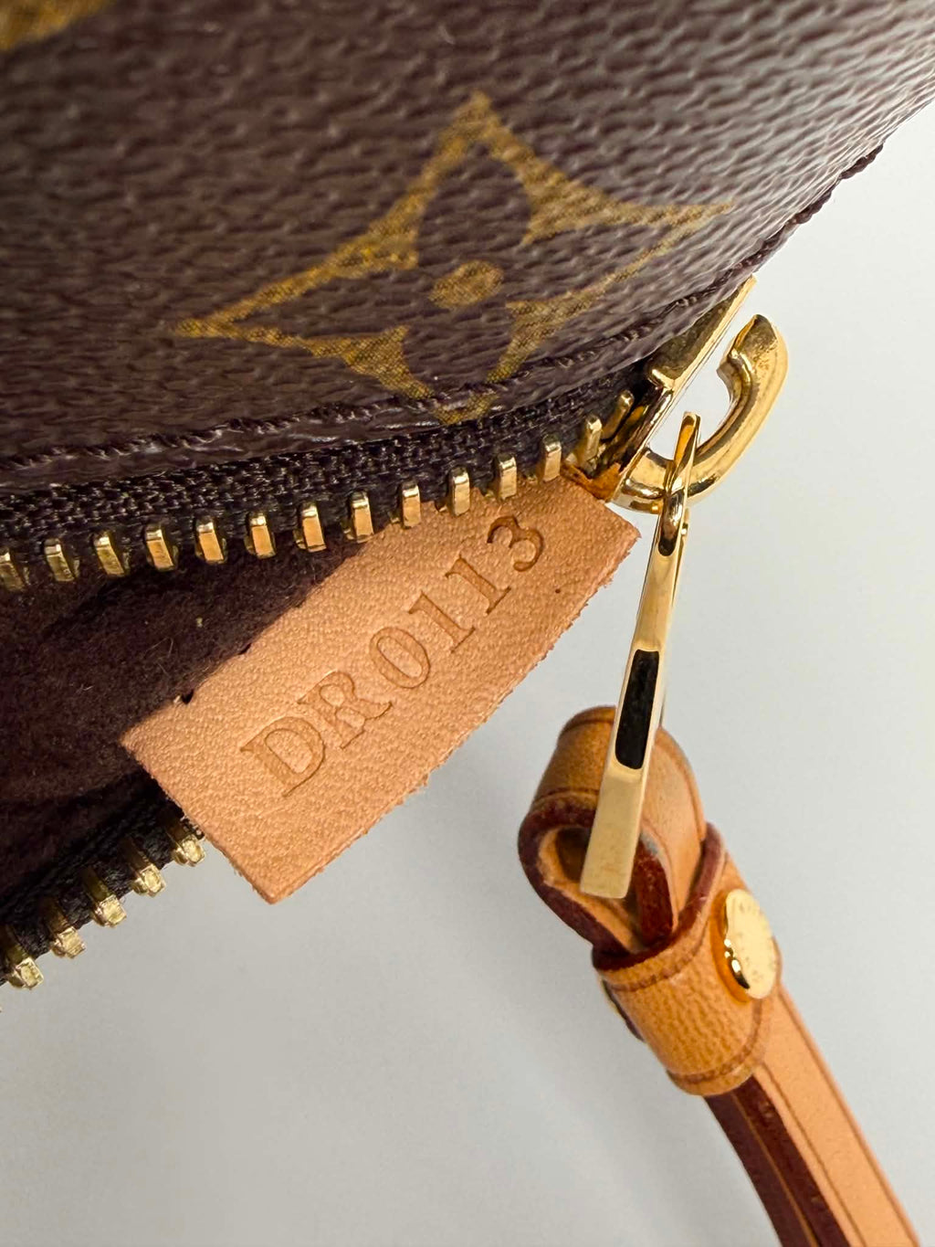 Louis Vuitton Monogram Pochette Metis