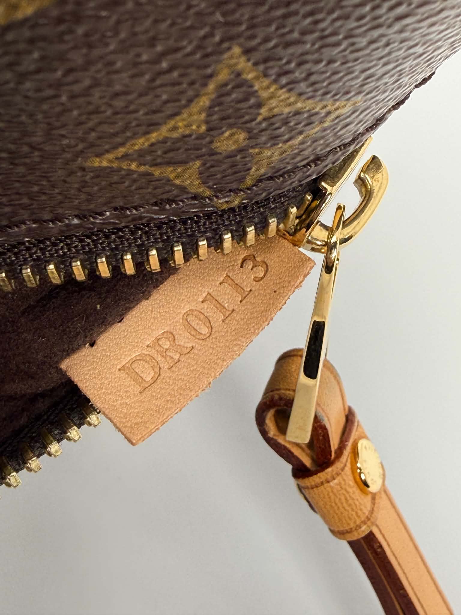 Louis Vuitton Monogram Pochette Metis