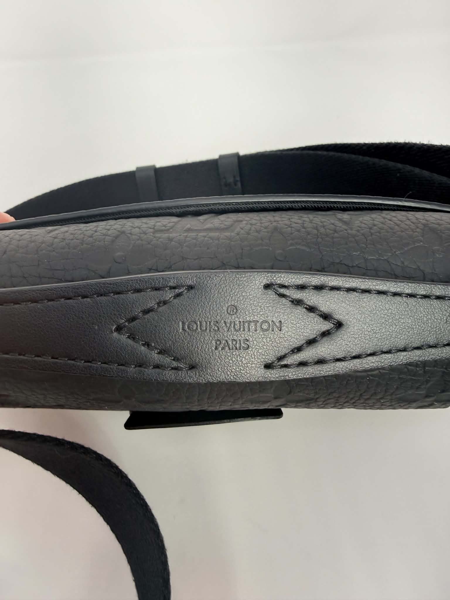 Louis Vuitton S Lock Sling Bag in black Taurillon leather