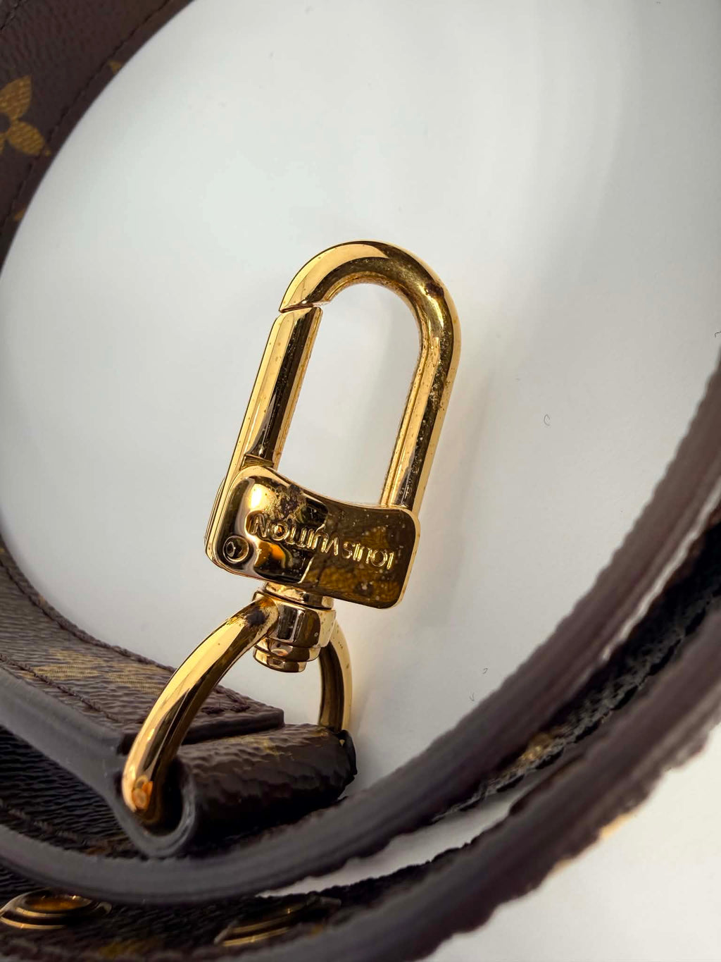 Louis Vuitton Monogram Pochette Metis