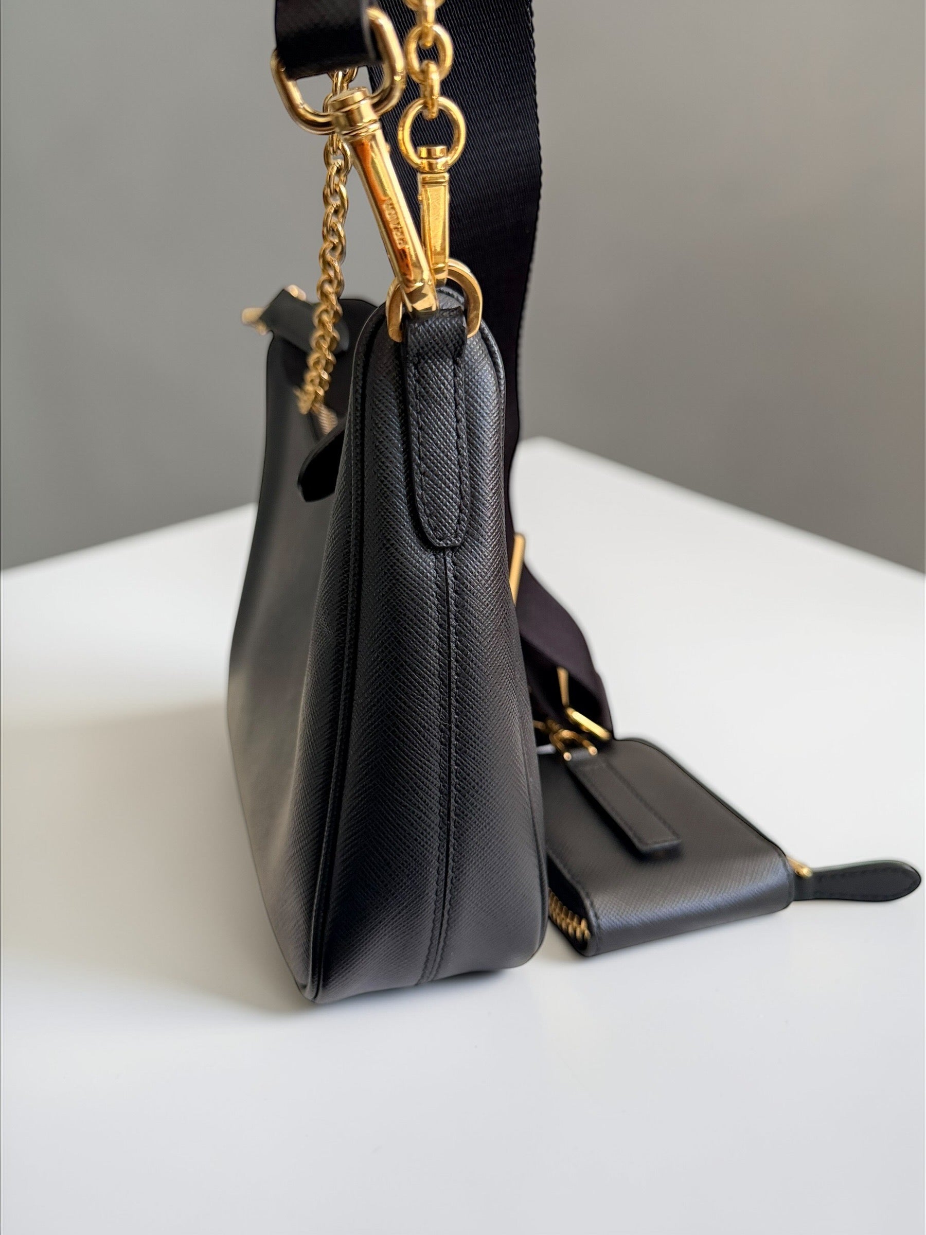 Prada Re-Edition 2005 Saffiano Leather Bag