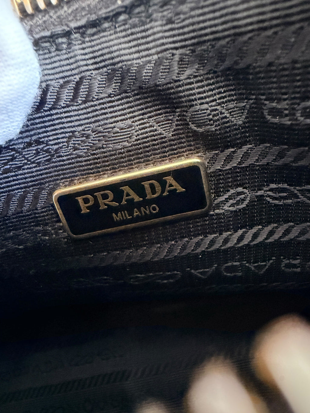 Prada Re-Edition 2005 Saffiano Leather Bag