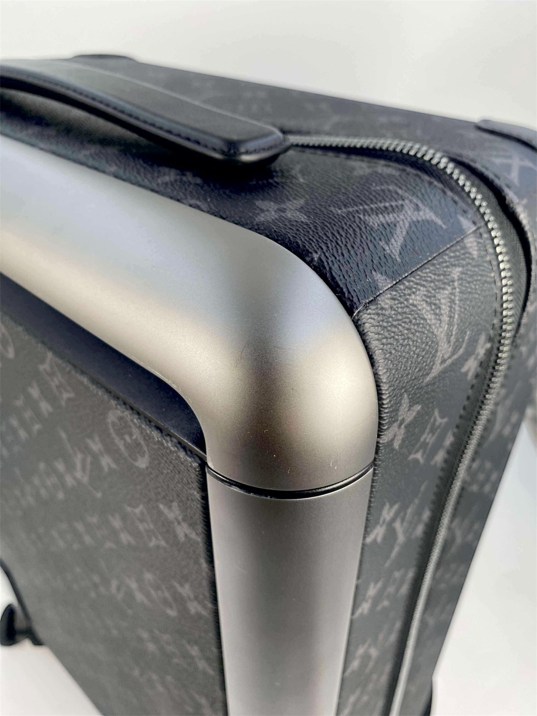 Louis Vuitton Horizon 55 Monogram Canvas Luggage