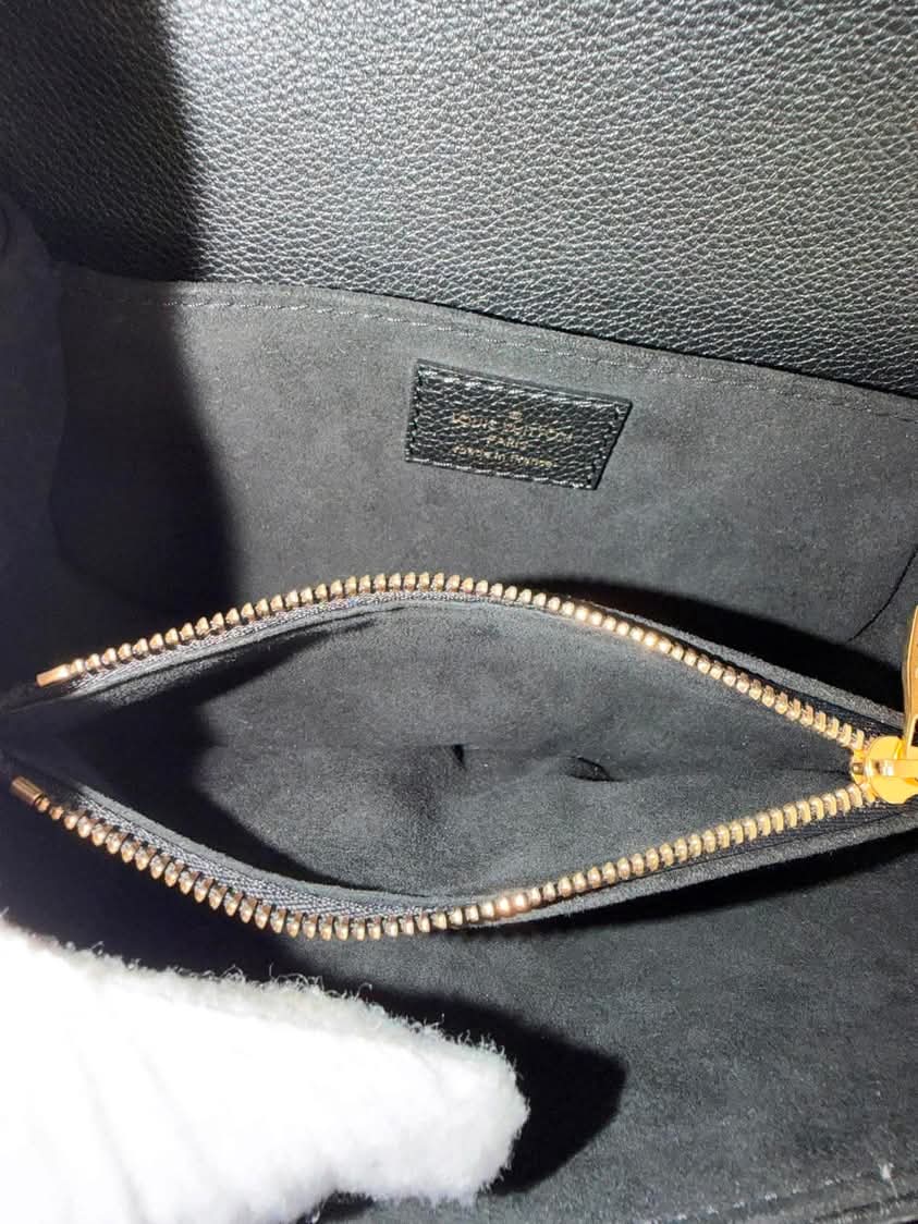 Louis Vuitton Metis East West Black Empreinte