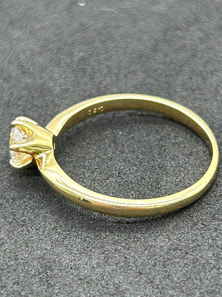 Solitaire Diamond Ring 18k Yellow Gold