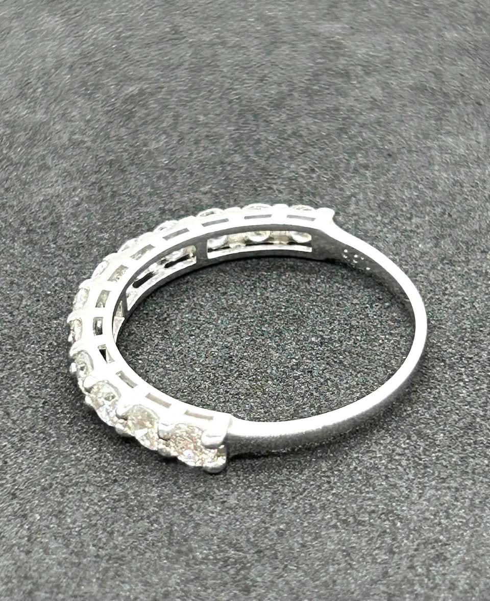 Diamond Ring in 18K White Gold