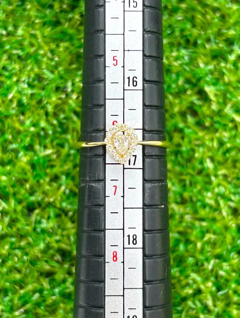 Tear Drop Diamond Ring in 18K Yellow Gold
