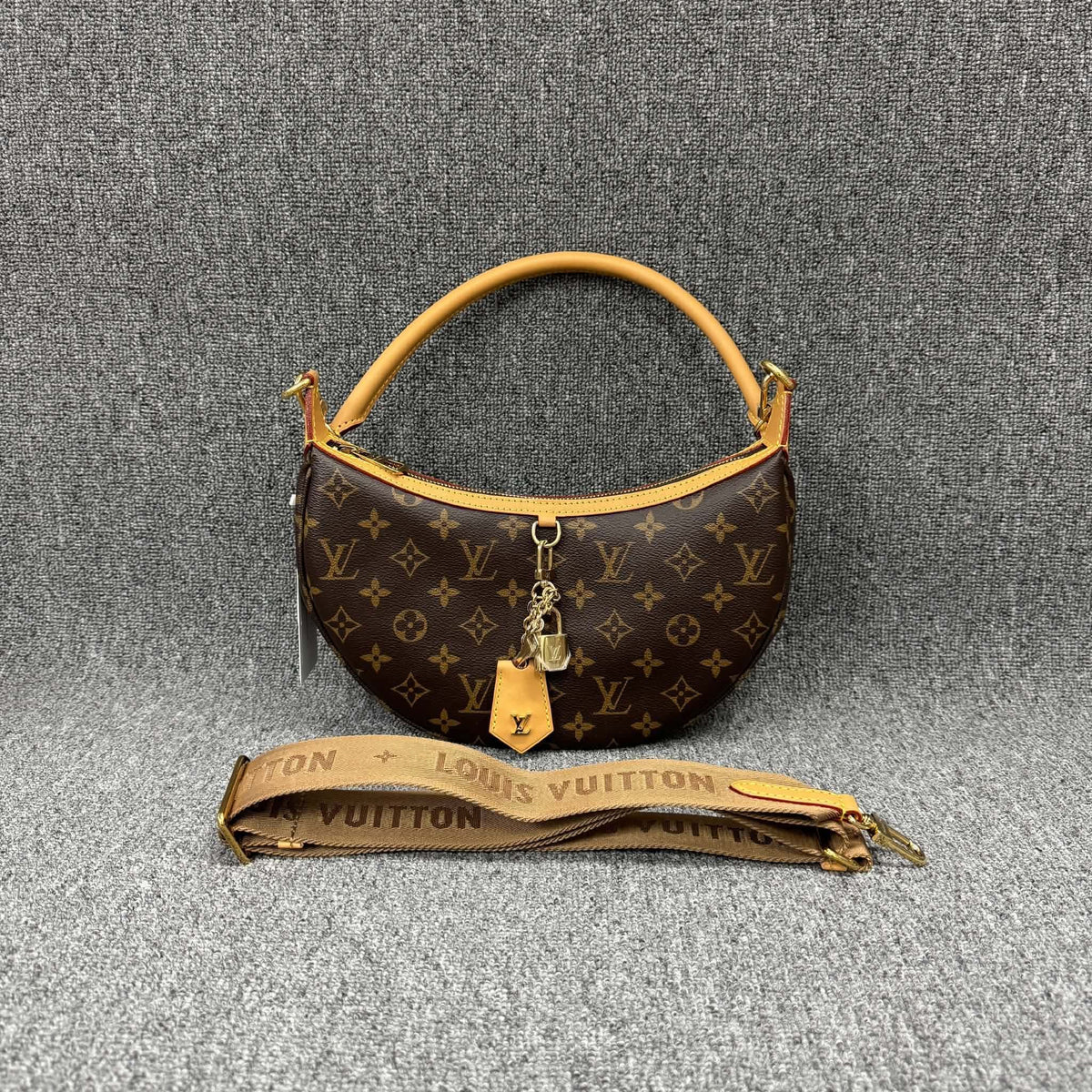 Louis Vuitton Looping Monogram